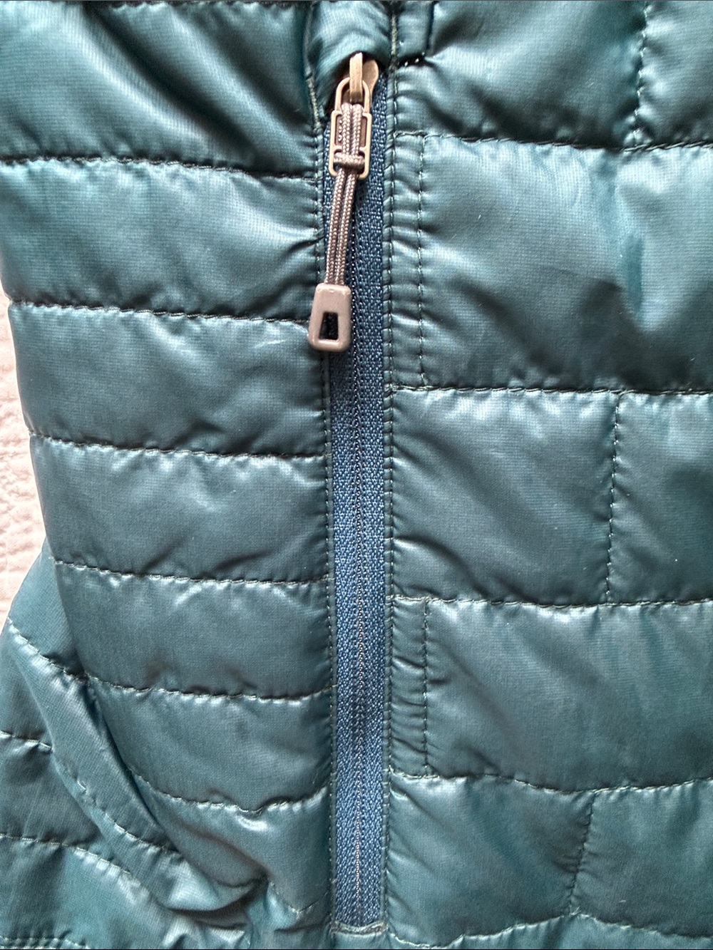 Patagonia Women's Teal Quilted Lightweight Puffer Jacket - Picture 6 of 8